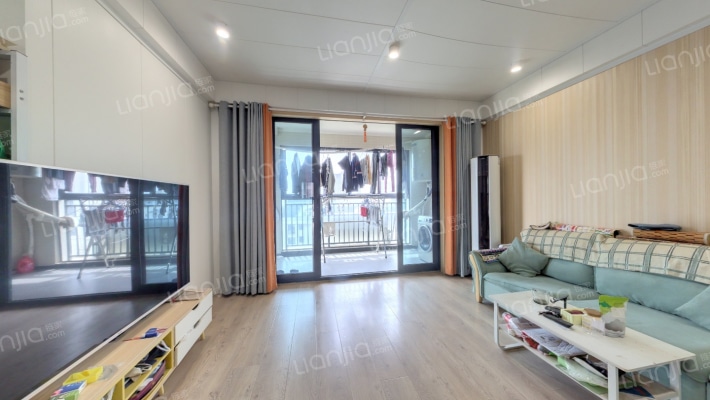 保利香颂一期二手房实景图