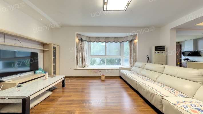 香杉花园二手房实景图