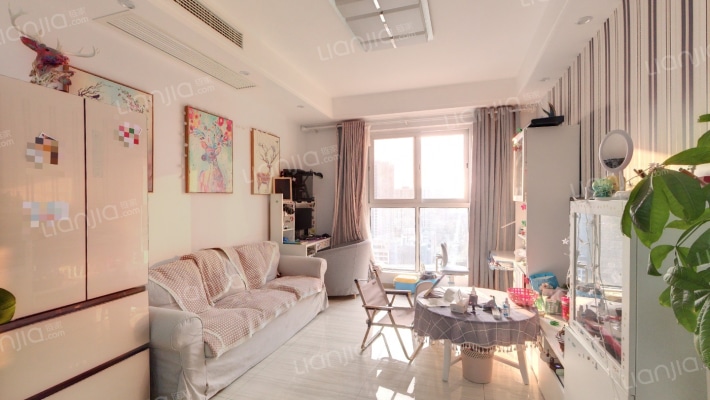 润莱金座二手房实景图