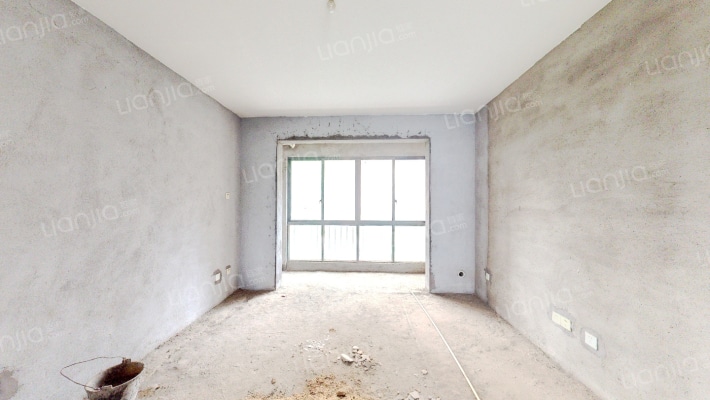 翡翠华庭二手房实景图