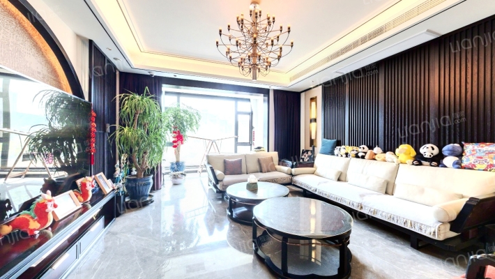 荣禾曲池东岸二手房实景图