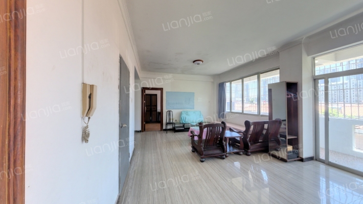 香湾花园二手房实景图