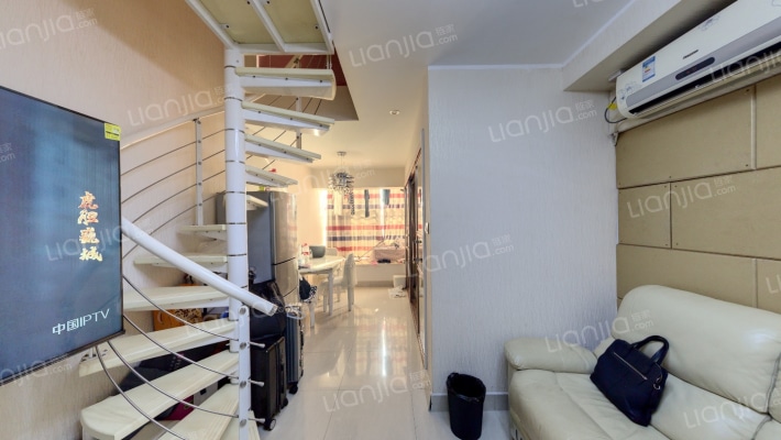 金色LOFT二手房实景图