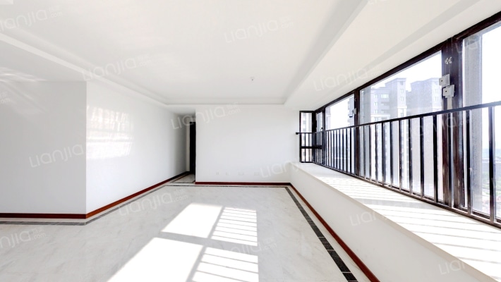 绿地海湾丽海苑二手房实景图