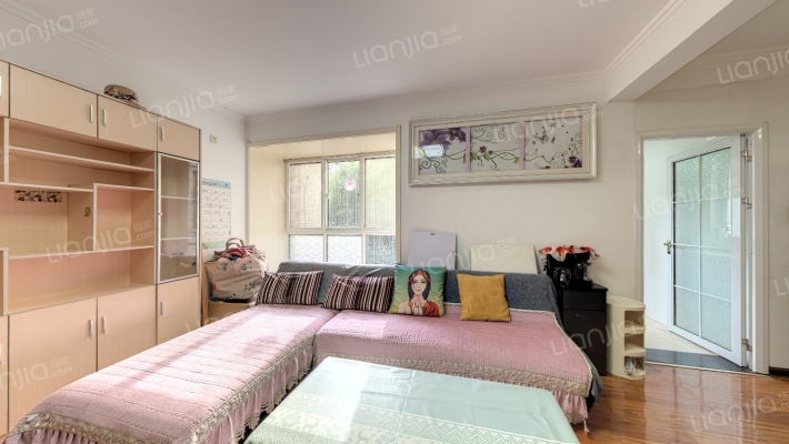 金泰假日花城二手房实景图