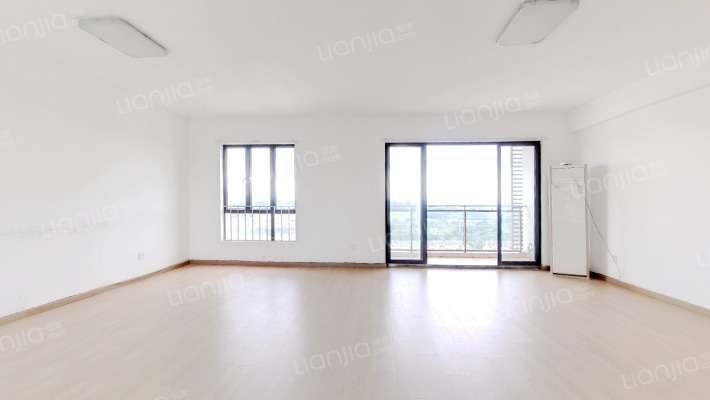 金域中央一期二手房实景图