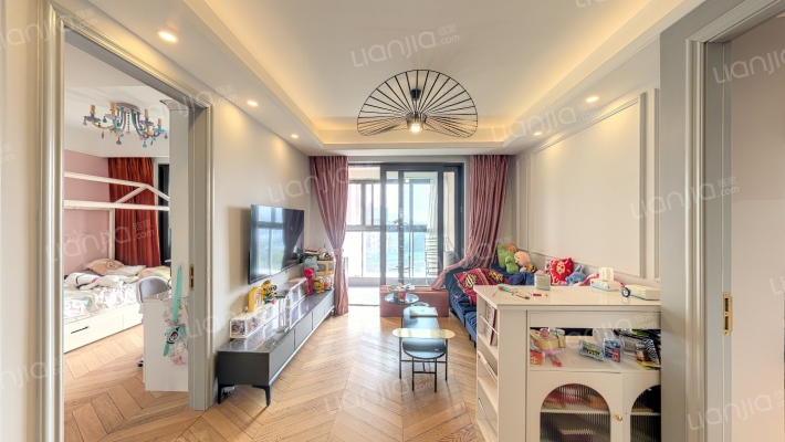 金辉海上铭著二手房实景图