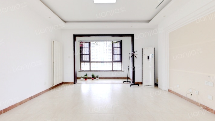 正弘蓝堡湾二期二手房实景图