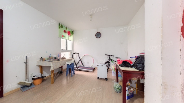 新桥家园二手房实景图