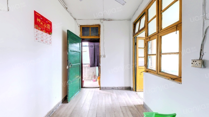 工商局宿舍二手房实景图