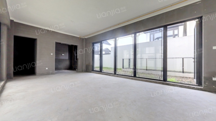 湖晓云墅二手房实景图