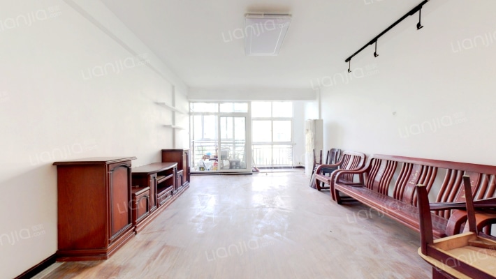 缤纷四季二手房实景图