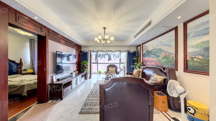 欢乐广场二手房实景图