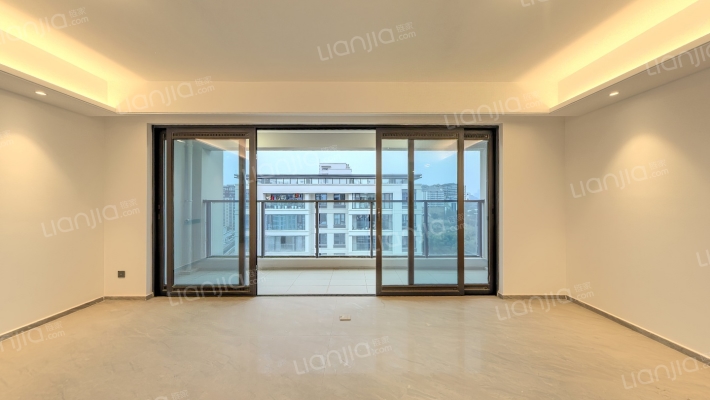 保利时区二手房实景图