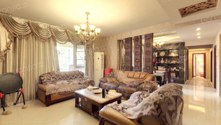 万科魅力之城四期二手房实景图