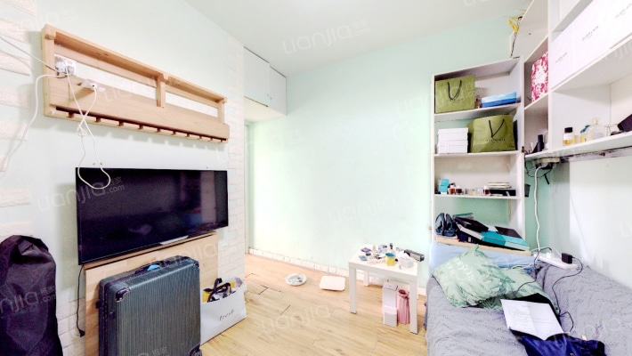 旭飞华天苑二手房实景图