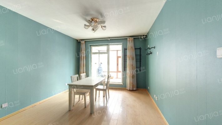 保利罗兰香谷二手房实景图