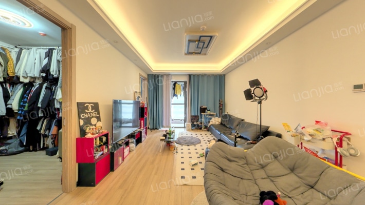 万科公园大道二手房实景图