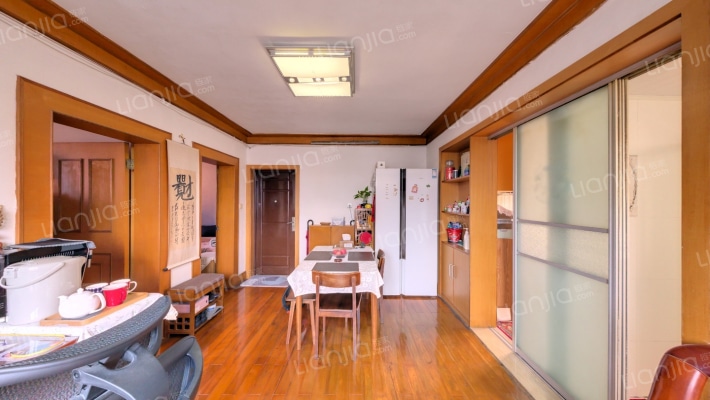 永恒公寓二手房实景图