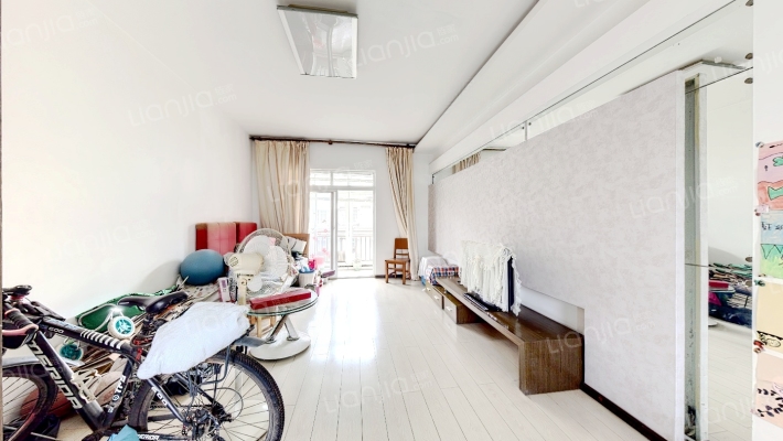 虹琦花园三区二手房实景图