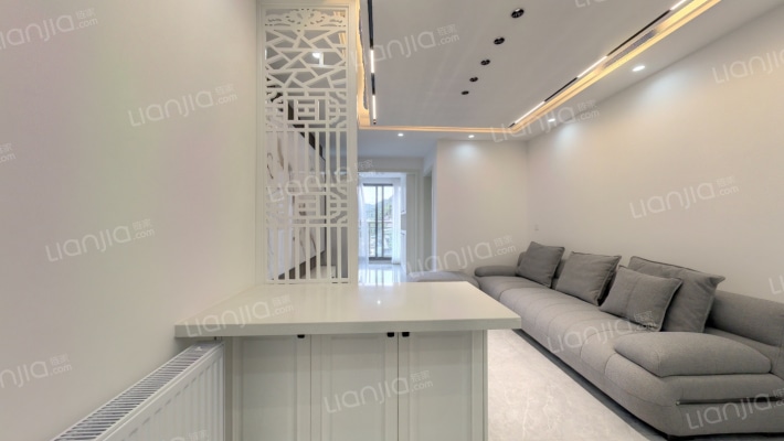 银海元隆广场B区二手房实景图