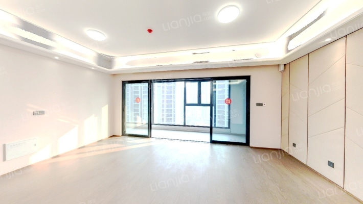 颐和铂湾二手房实景图