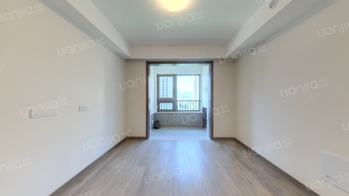 雪山万科城A8区听雪园二手房实景图