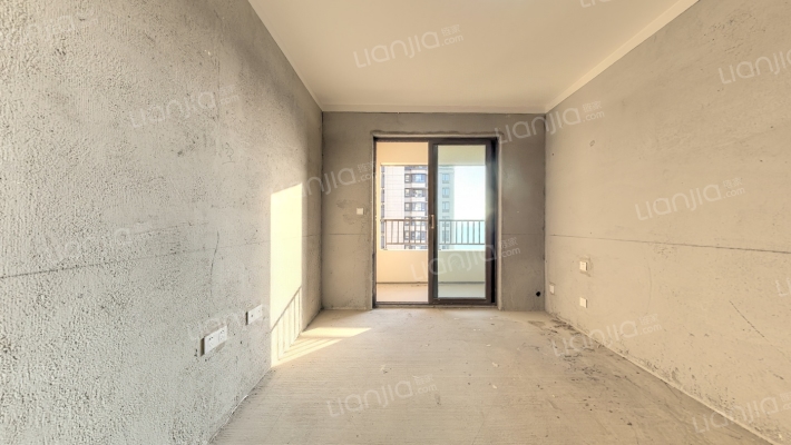 和昌优地二手房实景图