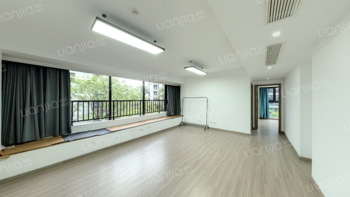 奥园华景川上锦宸府二手房实景图