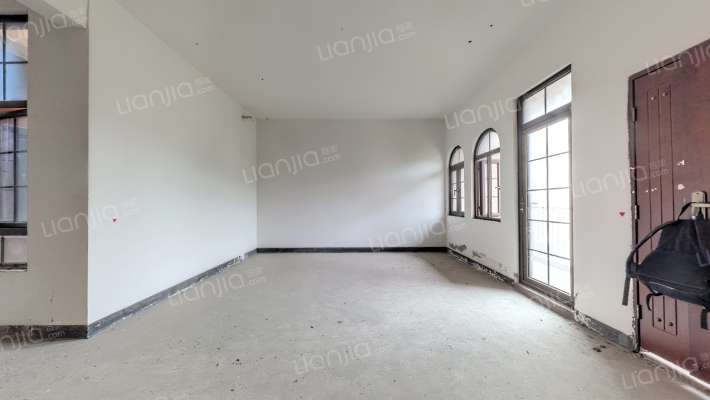 上邦高尔夫国际社区B组团二手房实景图