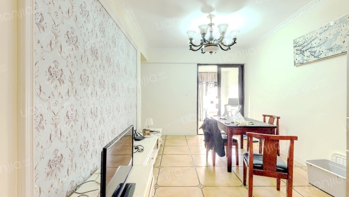 上置雅宾利二手房实景图