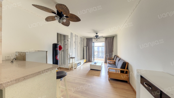 峰景豪苑二手房实景图