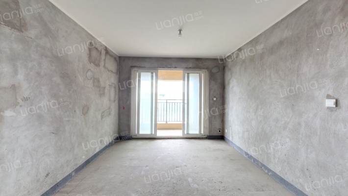 融创春晖十里阅峰庭二手房实景图