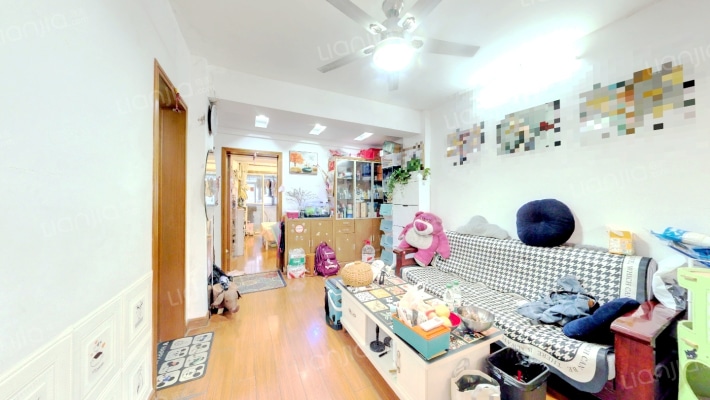 群力新村二手房实景图