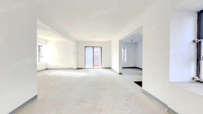 招商公园三期尚府二手房实景图