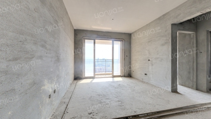 龙光城南四期二手房实景图