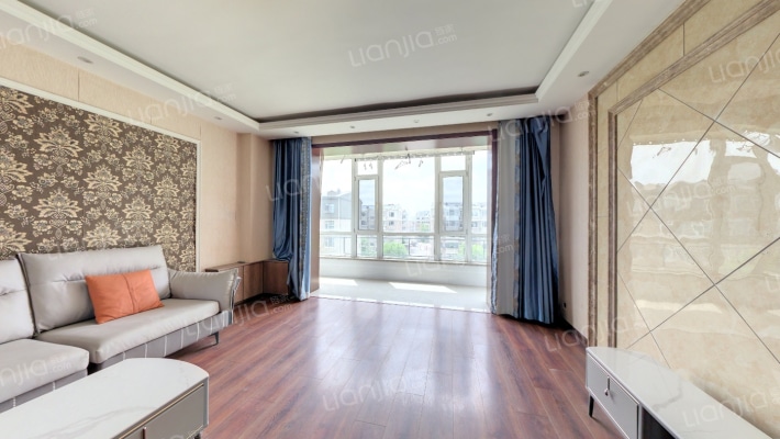 边防小区二手房实景图