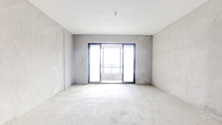 永硕龙庭湾B区二手房实景图