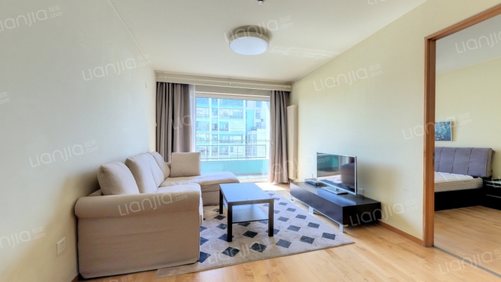 华贸公寓二手房实景图