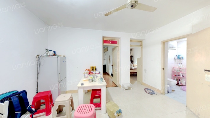 宁国路152号宿舍二手房实景图