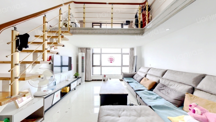 众美凤凰绿都四期二手房实景图