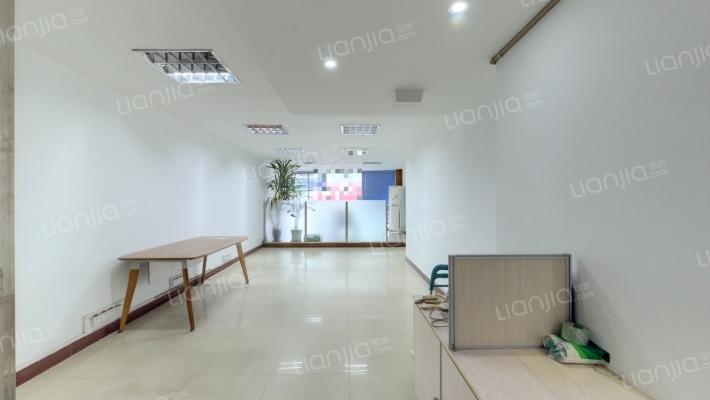 融信大厦二手房实景图