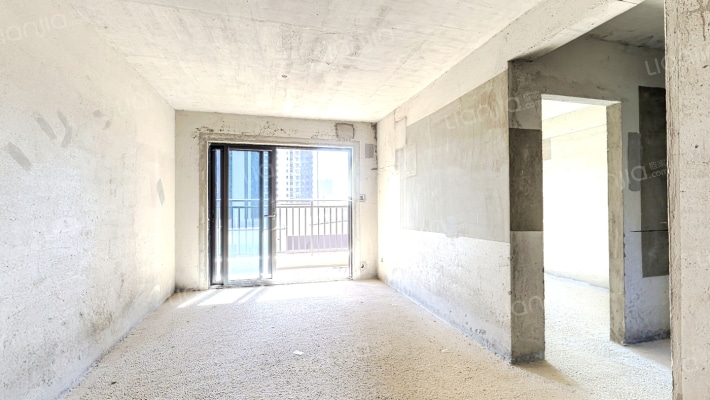 龙光·玖榕府二手房实景图