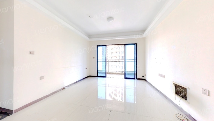 荣盛御景澜湾二手房实景图