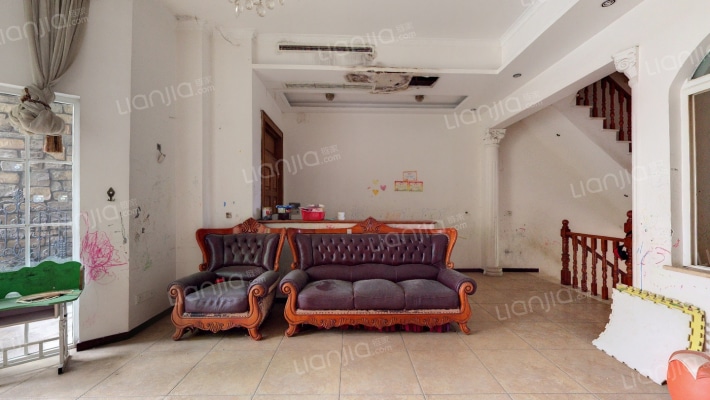 晋愉绿岛蓝溪二手房实景图