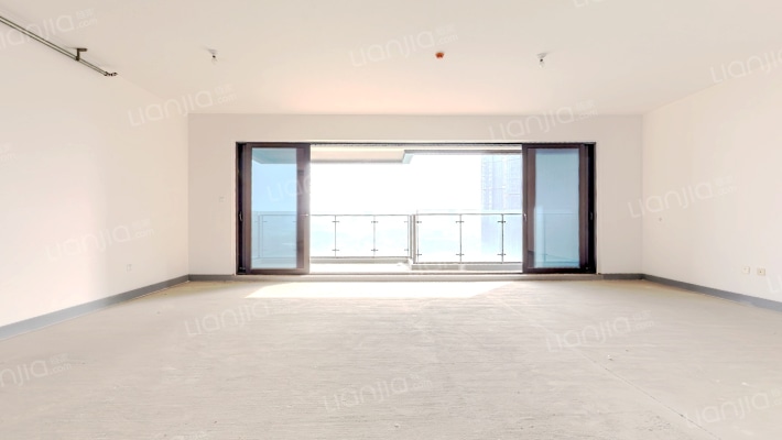 卡地亚花园城蔚蓝轩A区二手房实景图