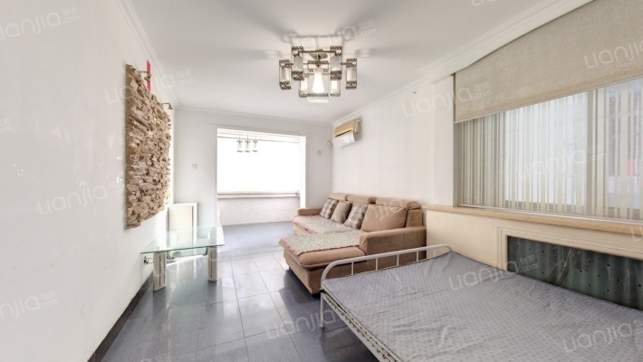 南极星二手房实景图