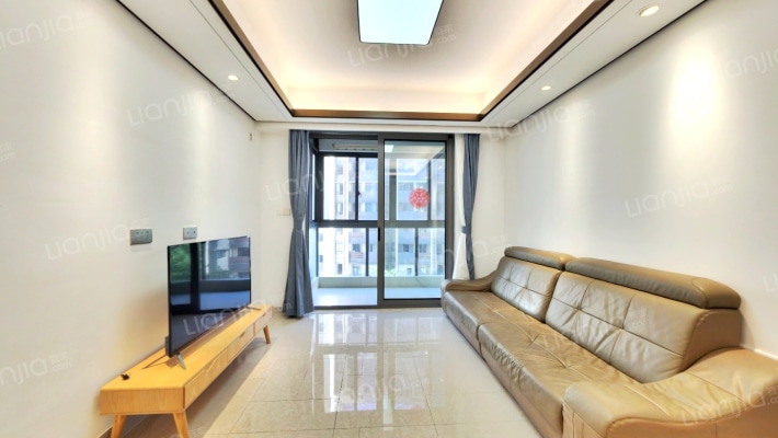 融信铂爵二手房实景图