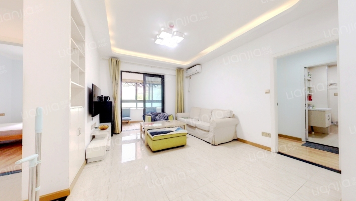 绿地国际金融城一期二手房实景图