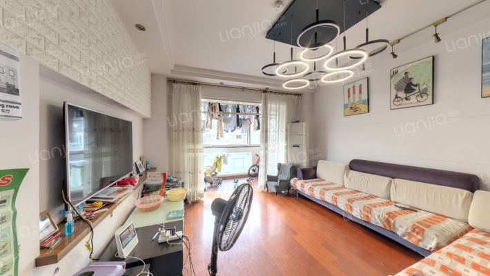 丽景天成二手房实景图